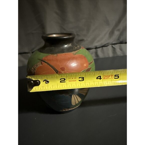 Celia Salazar Costa Rica Pura Vida Incised Vase 5.5” Hummingbird Iguana Turtle - Picture 10 of 16